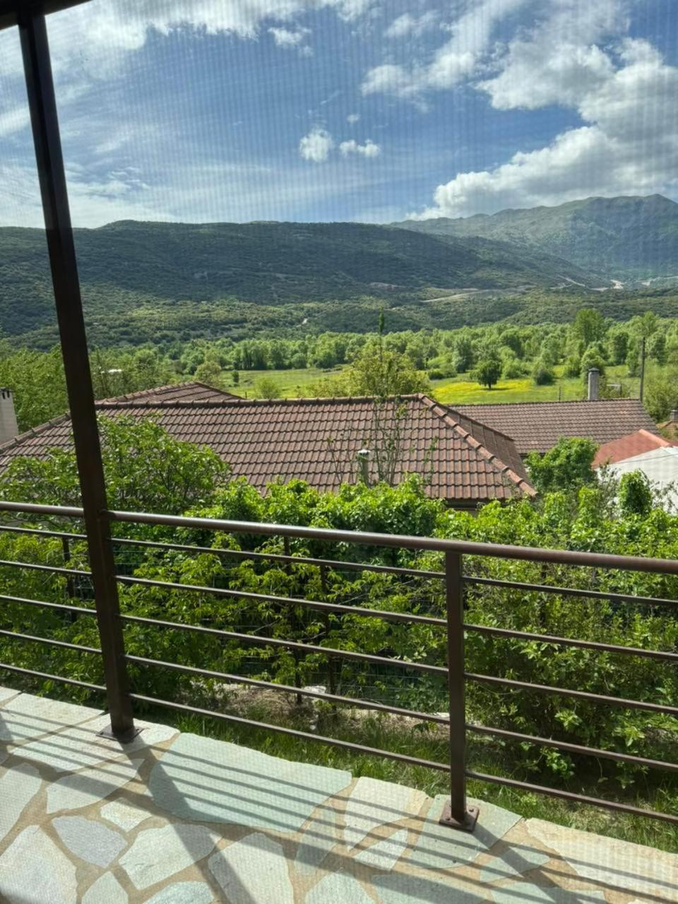 Ekali Stone House * Kalentzi