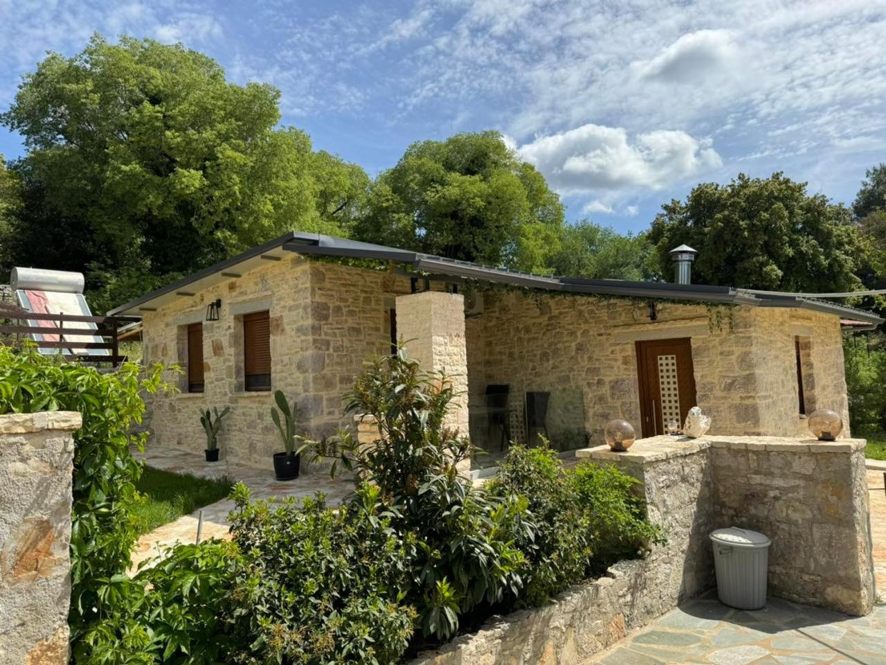 Apartment Ekali Stone House Kalentzi