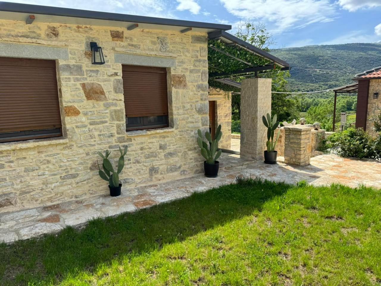 Ekali Stone House Apartment *